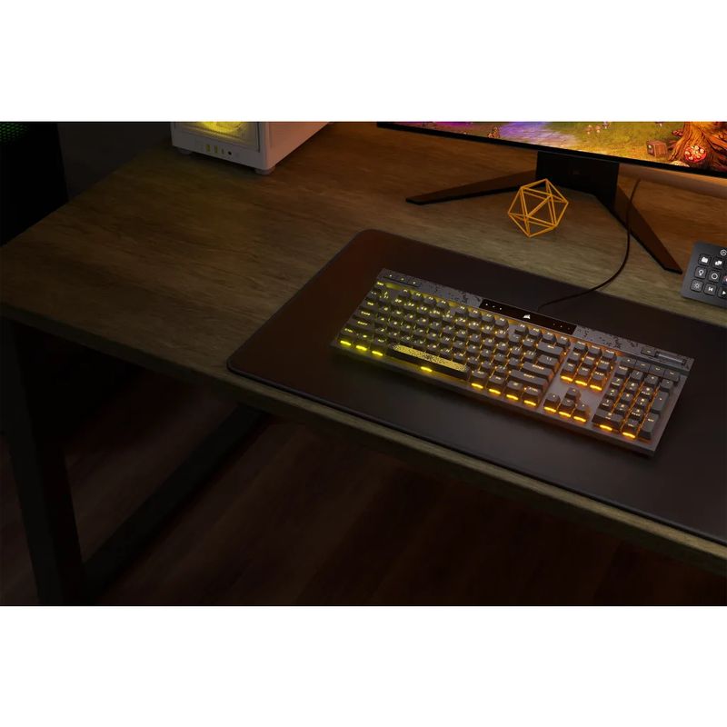 Tastiera-da-gioco-meccanica-magnetica-Corsair-K70-MAX-RGB--interruttore-MGX