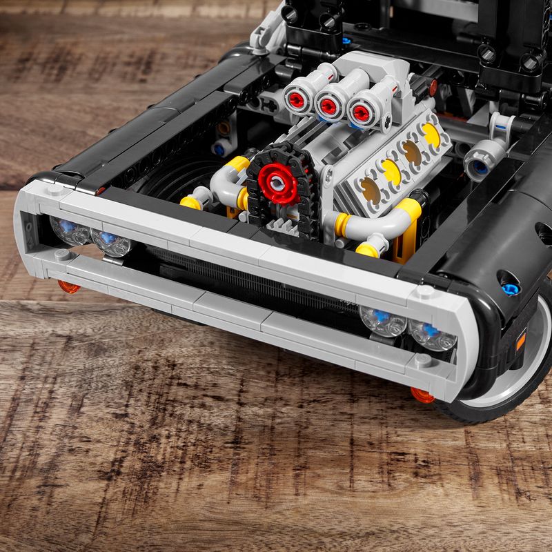 LEGO-Technic-Doms-Dodge-Charger-Macchina-Giocattolo-dal-Film-Fast-and-Furious
