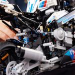 LEGO-Technic-42130-BMW-M-1000-RR-Moto-per-Adulti-da-Costruire-Idea-Regalo-da-Collezione-Modellino-Replica-Superbike