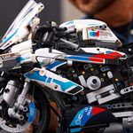 LEGO-Technic-42130-BMW-M-1000-RR-Moto-per-Adulti-da-Costruire-Idea-Regalo-da-Collezione-Modellino-Replica-Superbike