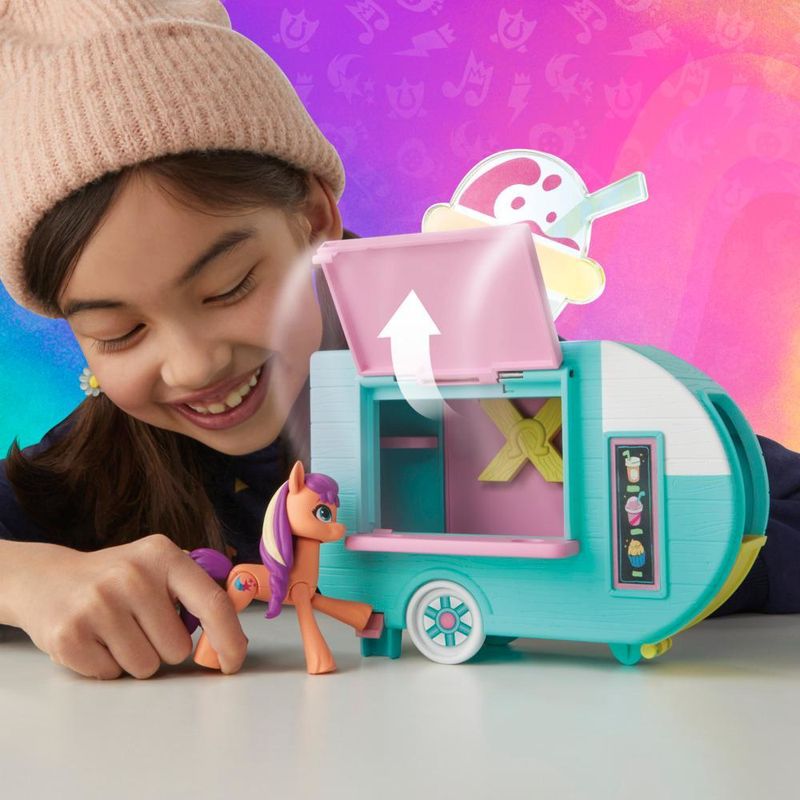 My-Little-Pony-Sunny-Starscout-Smoothie-Truck