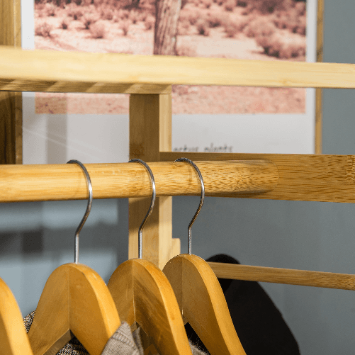 HOMCOM-Appendiabiti-da-Terra-in-Legno-di-Bambu-Attaccapanni-con-Mensole-Laterali-per-Ingresso-e-Camera-da-Letto-90x30x155cm