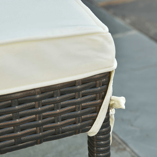 Outsunny-3pz-Componibile-2-Lettino-Prendisole-da-Giardino--60-x-195-x-86cm--e-1-Tavolino--121-x-40-x-50cm--Rattan-con-Materassini-Marrone-e-Bianco-Crema