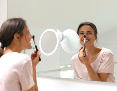 Medisana-88558-Specchio-cosmetico-rotondo-CM-850-con-forte-ventosa