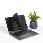 StarTech.com-Filtro-per-la-privacy-per-laptop-da-13---Rapporto-d-aspetto-1610---Magnetico---Per-MacBooks--Privacy-Screen