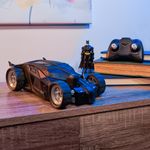 DC-Comics--auto-radiocomandata-Batman-Batmobile-facile-da-guidare-compatibile-con-personaggi-Batman-giocattoli-per-bambi