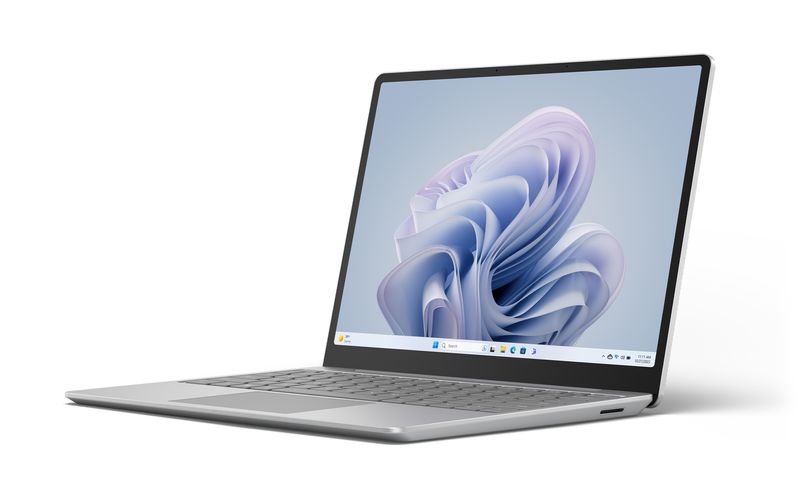 Microsoft-Surface-Laptop-Go-3-124--Platino-i5-1235U-16-GB-256-GB-SSD-W11-XKQ-00022