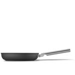 Smeg Farbe schwarz  Durchmesser 24cm  Form Rund  Material Aluminium Stainless steel