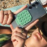 Case--Me-CMSILSUCTION2-supporto-per-personal-communication-Supporto-passivo-Telefono-cellulare-smartphone-Verde