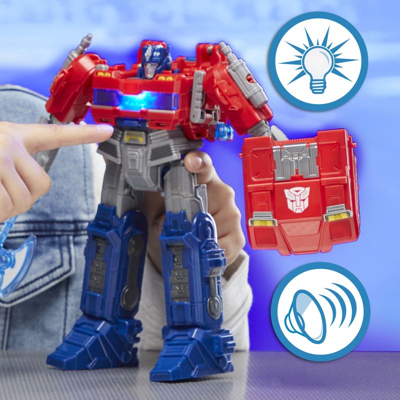 Transformers-Power-Flip-Optimus-Prime--Orion-Pax--action-figure-interattiva