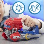 Transformers-Power-Flip-Optimus-Prime--Orion-Pax--action-figure-interattiva