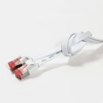 LogiLink-SlimLine---Patch-Kabel---RJ-45--M--bis-RJ-45--M----50-cm---U-FTP-PiMF---CAT-6a---geformt-ohne-Haken-flach---