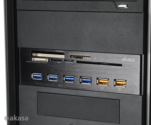 Akasa-AK-HC-07BK-lettore-di-schede-USB-2.0-eSATA-Interno-Nero--Akasa-InterConnect-EX-5.25-Internal-5-Slot-USB-3.0-and-Me