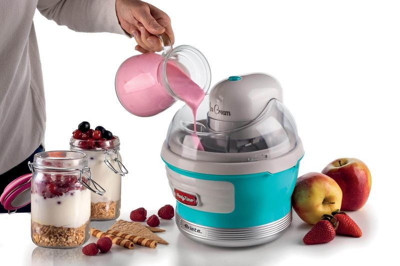 Ariete-643-Ice-Cream-Maker-Party-Time-Macchina-per-fare-il-gelato-12W-Capacita-15-L-Spatola-di-miscelazione-Tempo-preparazione-30-minuti-Coperchio-per-aggiunta-ingredienti-Azzurro