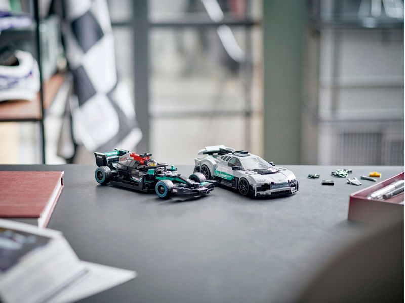 LEGO-Speed-Champions-Mercedes-AMG-MercedesAMG-F1-W12-E-Performance-e-Mercedes-AMG--76909-