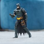 DC-Comics--Action-Figure-Batman-Armatura-Grigia-Supereroe-Giocattolo-in-Scala-Personaggio-Mondo-Batman-Alto-30-cm-Supereroe-con-11-Punti-di-Articolazione-Giochi-per-Bambini-e-Bambine-3--anni