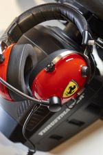 Thrustmaster-T.Racing-Scuderia-Ferrari-Edizione-DTS-Affiole-da-gioco