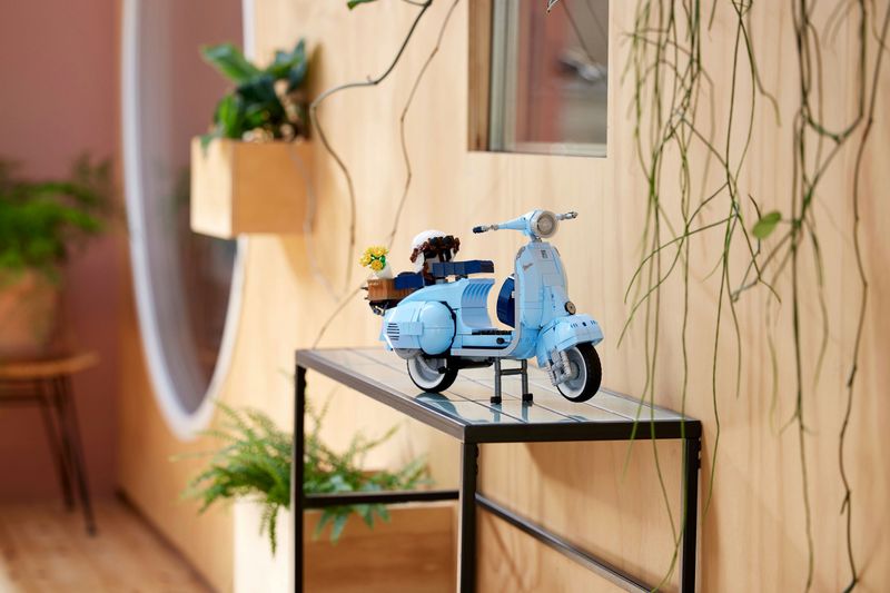 Vespa-125-LEGO®---Lego-Creator-Expert-10298