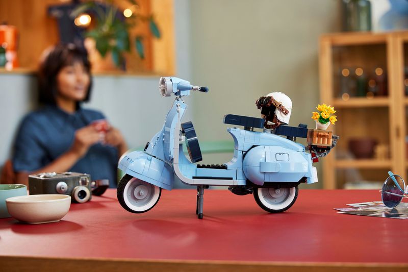 Vespa-125-LEGO®---Lego-Creator-Expert-10298