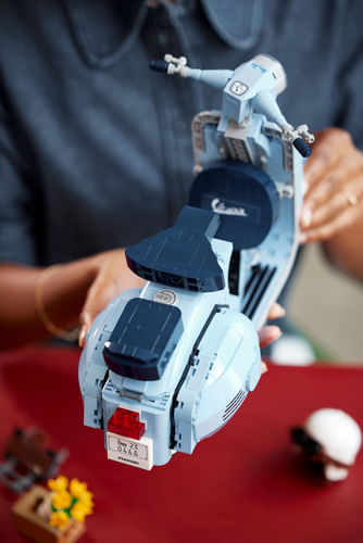 Vespa-125-LEGO®---Lego-Creator-Expert-10298