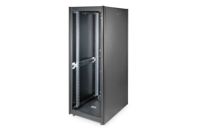 Armadio-32-Unit--19-Per-Reti-E-Server-Misure--A-1566-X--L-600-X--P-800-Mm.-Colore-Nero