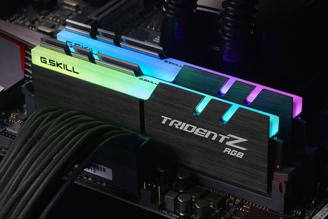 G.Skill-Trident-Z-RGB--For-AMD--F4-3200C16D-32GTZRX-memoria-32-GB-2-x-16-GB-DDR4-3200-MHz