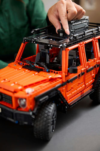 Mercedes-Benz-G-500-PROFESSIONAL-Line---Lego-Technic-42177