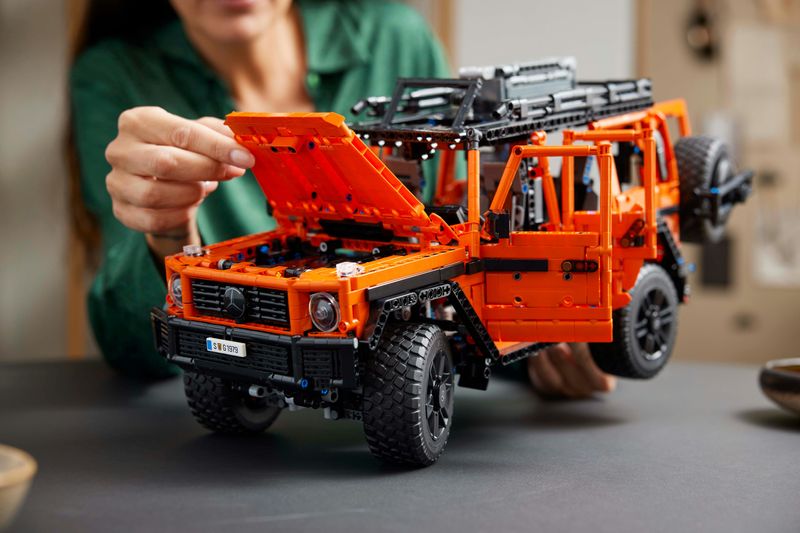 Mercedes-Benz-G-500-PROFESSIONAL-Line---Lego-Technic-42177