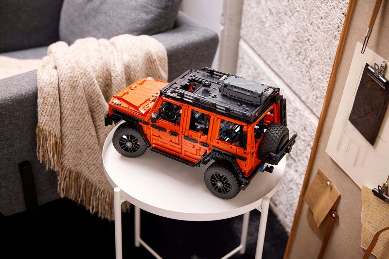 Mercedes-Benz-G-500-PROFESSIONAL-Line---Lego-Technic-42177