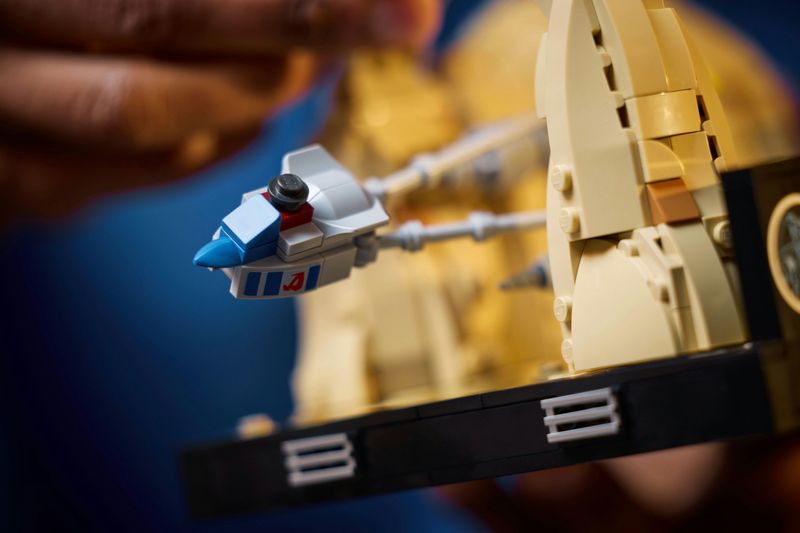 Diorama-Gara-degli-sgusci-su-Mos-Espa---Lego-Star-Wars-75380