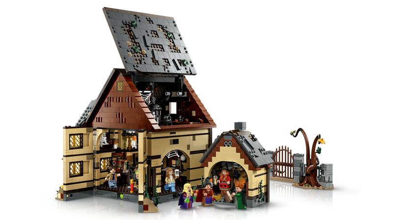 Disney-Hocus-Pocus--il-cottage-delle-sorelle-Sanderson---Lego-Ideas-21341