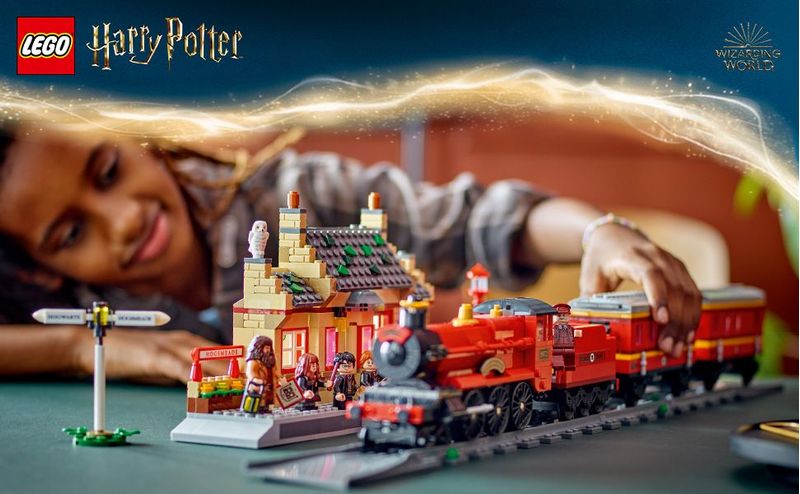 Espresso-per-Hogwarts™-e-Stazione-di-Hogsmeade™---Lego-Harry-Potter-76423