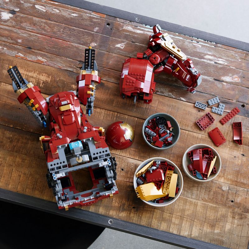 Hulkbuster​---Lego-Marvel-76210