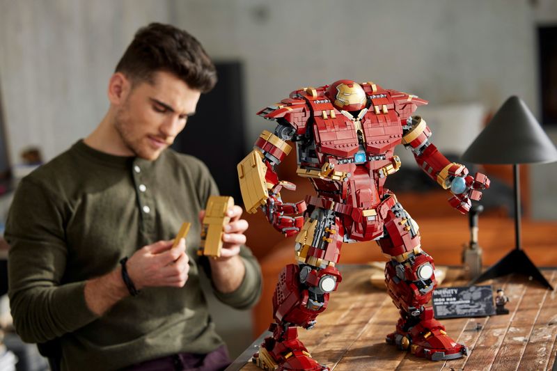 Hulkbuster​---Lego-Marvel-76210