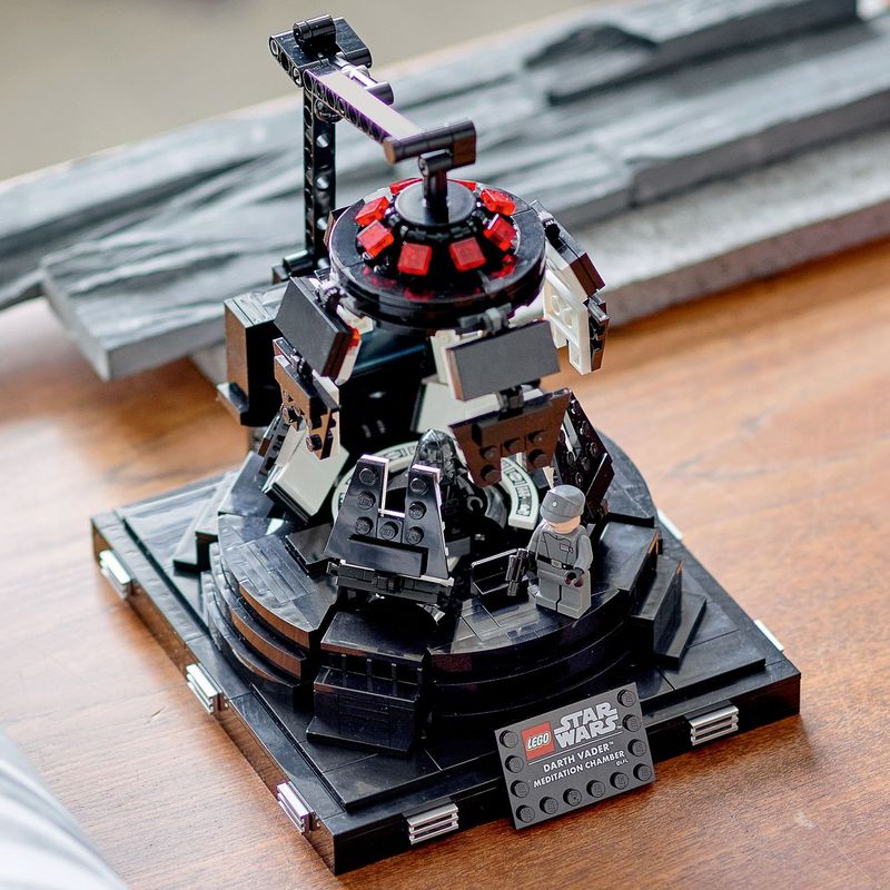 Camera-di-meditazione-di-Darth-Vader---Lego-Star-Wars-75296