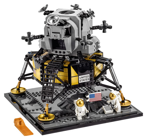 NASA-Apollo-11-Lunar-Lander---Lego-Creator-Expert-10266