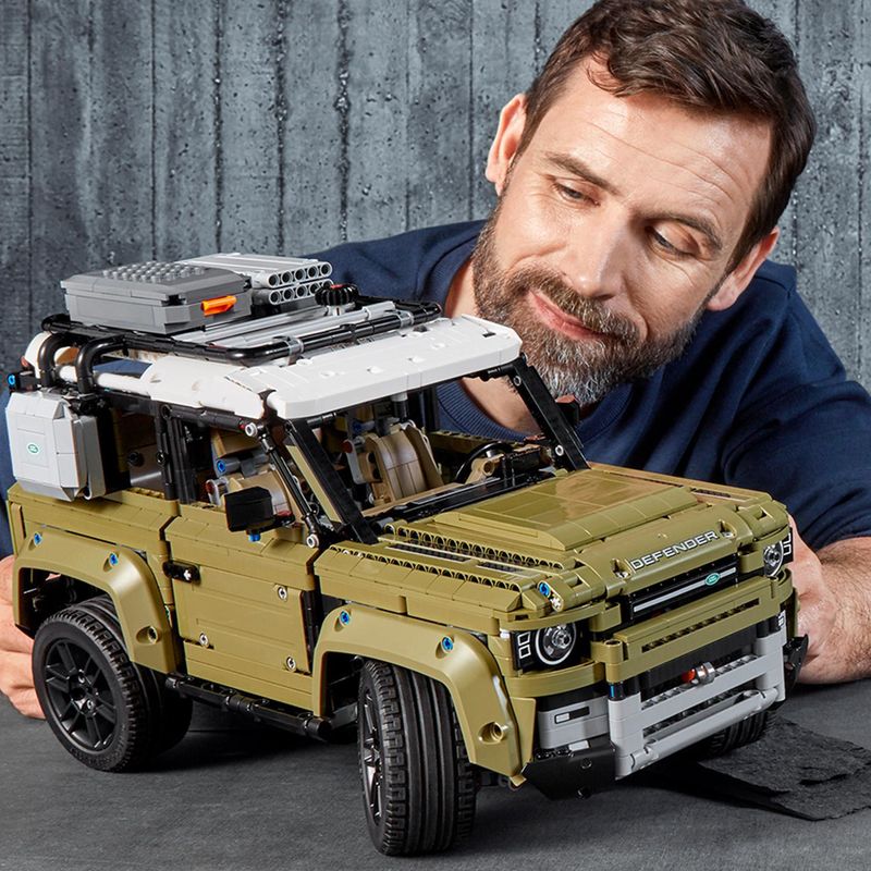 Land-Rover-Defender---Lego-Technic-42110