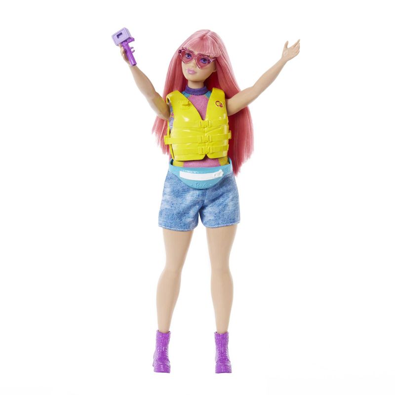 BARBIE-IN-CANOA