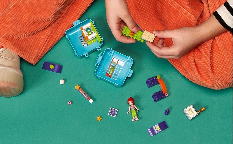 Il-cubo-del-calcio-di-Mia---Lego-Friends-41669