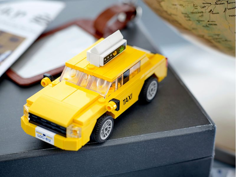 Taxi-giallo---Lego-Creator-40468