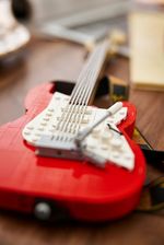 Fender®-Stratocaster™---Lego-Ideas-21329