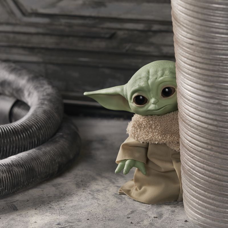 STAR-WARS-BABY-YODA-TOY