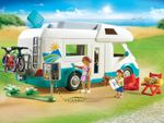 CAMPER-C-FAMIGLIA-IN-VACANZA