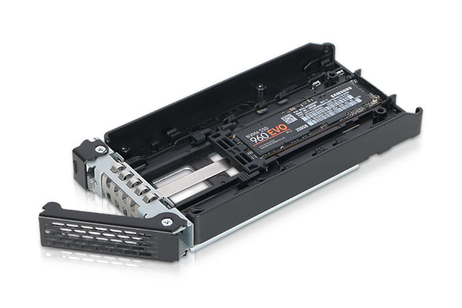 Slot-ICY-DOCK-per-MB720M2K-B-per-4x-SSD-M.2-NVMe-telaio-rimovibile