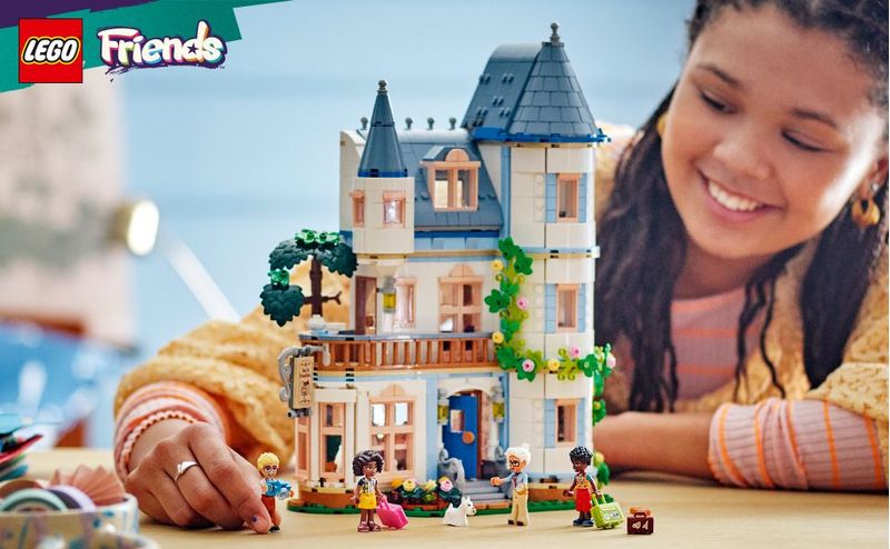 Bed-And-Breakfast-al-Castello---Lego-Friends-42638