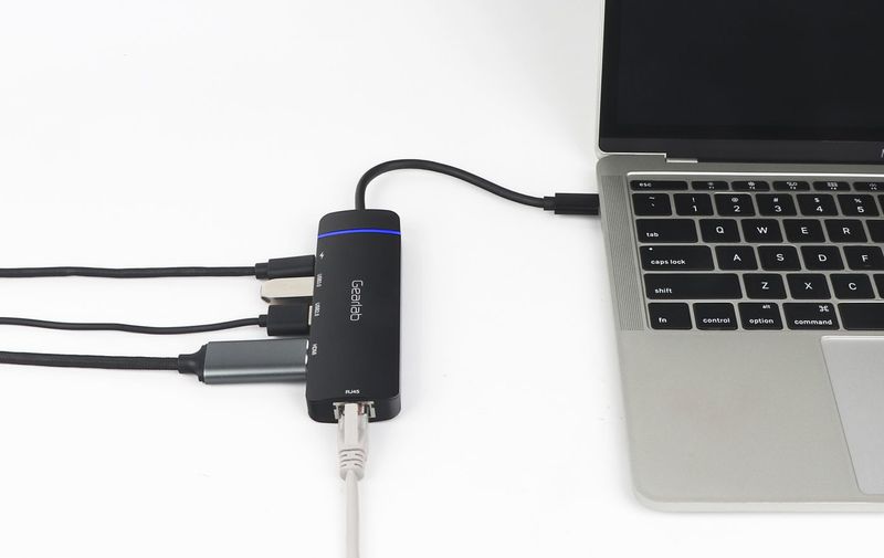 USB-C-5-in-1-Mobile-Hub-PD100W