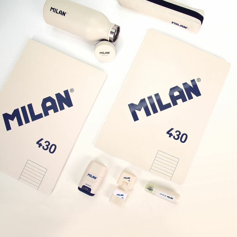 Quaderno-Milan-Formato-A4-A-Righe-7mm---48-Fogli-da-95-gr-mq---Microperforato---Copertina-Morbida---Colore-Beige