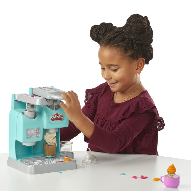 Play-Doh-La-Caffetteria-Super-Colorata-di--playset-con-20-accessori-e-8-vasetti-di-pasta-modellabile-atossica-per-bambini-dai-3-anni-in-su