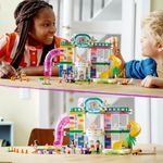 LEGO-Friends-41718-Centro-Day-Care-dei-Cuccioli-Parco-Giochi-per-Animali-di-Heartlake-City-Gioco-per-Bambini-di-7--Anni