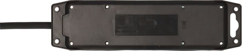 Distributore-di-prese-Brennenstuhl-con-interruttore-IP44